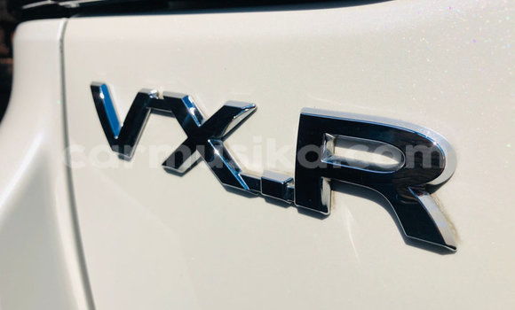 Acheter Occasion Voiture Toyota Land Cruiser Prado Blanc à Beitbridge, Matabeleland South Acheter Occasion Voiture Toyota Land Cruiser Prado Blanc à Beitbridge, Matabeleland South