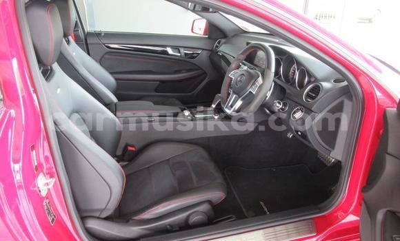 Nunua Ilio tumika Mercedes‒Benz C-klasse AMG Nyekundu Gari ndani ya Beitbridge nchini Matabeleland Kusini Nunua Ilio tumika Mercedes‒Benz C-klasse AMG Nyekundu Gari ndani ya Beitbridge nchini Matabeleland Kusini