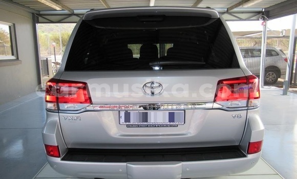 Buy Used Toyota Land Cruiser Prado Silver Car in Harare in Harare Buy Used Toyota Land Cruiser Prado Silver Car in Harare in Harare