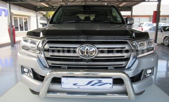 Buy Used Toyota Land Cruiser Prado Silver Car in Harare in Harare Buy Used Toyota Land Cruiser Prado Silver Car in Harare in Harare