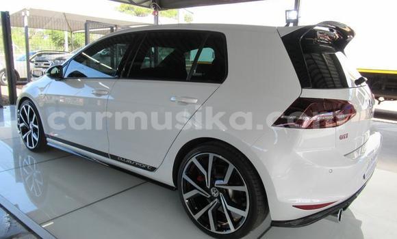 Nunua Ilio tumika Volkswagen Golf Nyeupe Gari ndani ya Beitbridge nchini Matabeleland Kusini Nunua Ilio tumika Volkswagen Golf Nyeupe Gari ndani ya Beitbridge nchini Matabeleland Kusini
