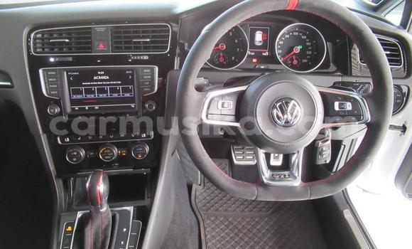 Nunua Ilio tumika Volkswagen Golf Nyeupe Gari ndani ya Beitbridge nchini Matabeleland Kusini Nunua Ilio tumika Volkswagen Golf Nyeupe Gari ndani ya Beitbridge nchini Matabeleland Kusini