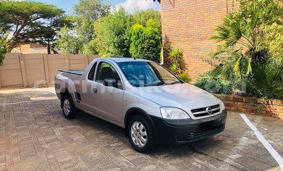 Tenga Tsaru Opel Corsa Sirivha Mota in Beitbridge in Matabeleland South Tenga Tsaru Opel Corsa Sirivha Mota in Beitbridge in Matabeleland South