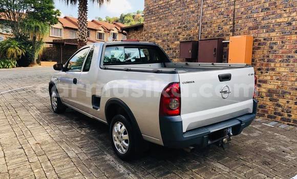 Tenga Tsaru Opel Corsa Sirivha Mota in Beitbridge in Matabeleland South Tenga Tsaru Opel Corsa Sirivha Mota in Beitbridge in Matabeleland South