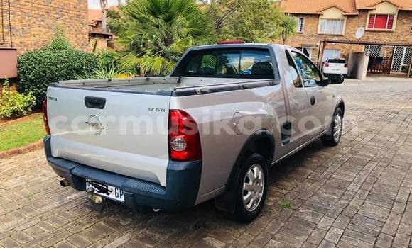 Tenga Tsaru Opel Corsa Sirivha Mota in Beitbridge in Matabeleland South Tenga Tsaru Opel Corsa Sirivha Mota in Beitbridge in Matabeleland South