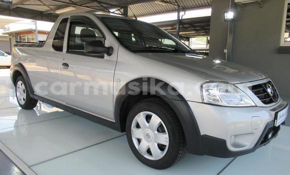 Buy Used Nissan NP 300 Silver Car in Beitbridge in Matabeleland South Buy Used Nissan NP 300 Silver Car in Beitbridge in Matabeleland South