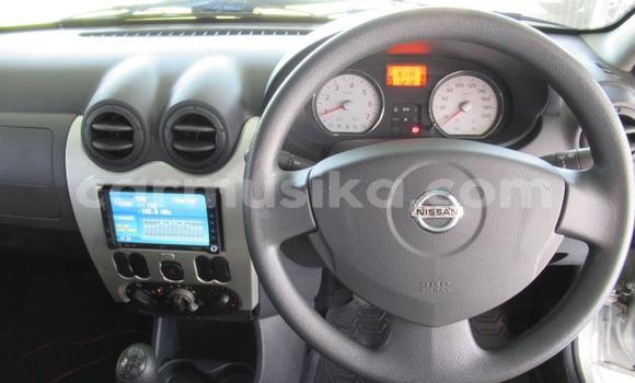 Buy Used Nissan NP 300 Silver Car in Beitbridge in Matabeleland South Buy Used Nissan NP 300 Silver Car in Beitbridge in Matabeleland South