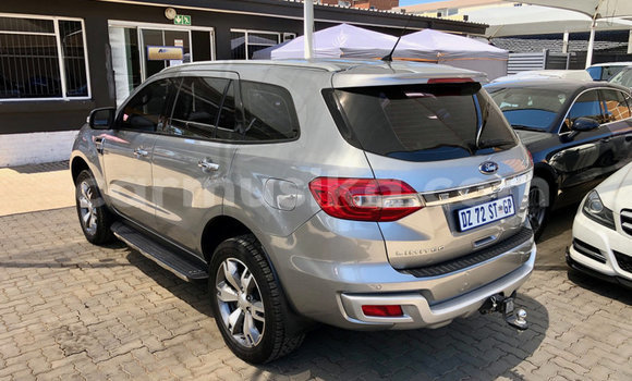 Acheter Occasion Voiture Ford Everest Gris à Beitbridge, Matabeleland South Acheter Occasion Voiture Ford Everest Gris à Beitbridge, Matabeleland South