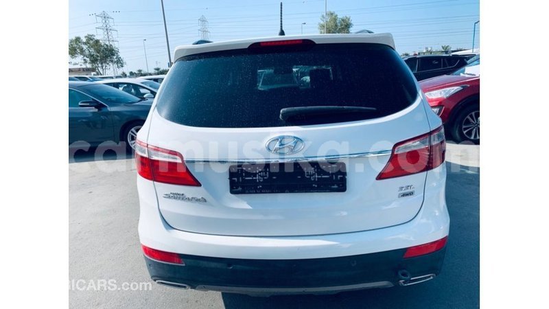 Big with watermark hyundai santa fe harare import dubai 11490