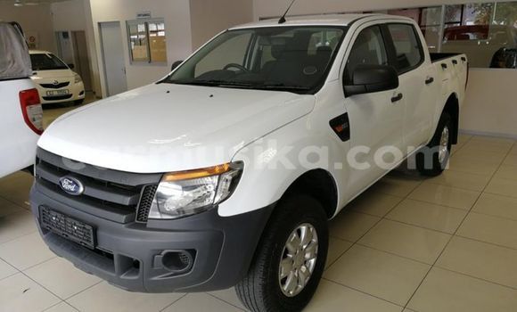 Nunua Ilio tumika Ford Ranger Nyeupe Gari ndani ya Bulawayo nchini Bulawayo Nunua Ilio tumika Ford Ranger Nyeupe Gari ndani ya Bulawayo nchini Bulawayo