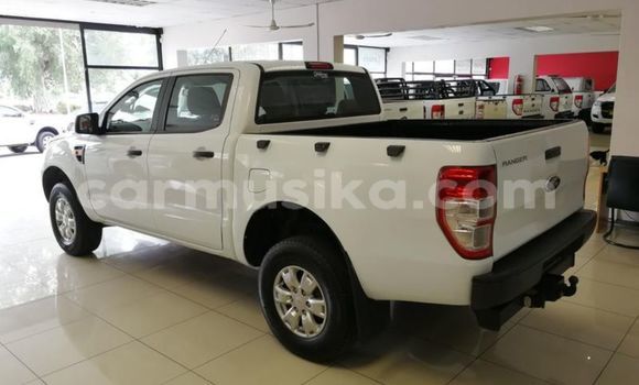 Nunua Ilio tumika Ford Ranger Nyeupe Gari ndani ya Bulawayo nchini Bulawayo Nunua Ilio tumika Ford Ranger Nyeupe Gari ndani ya Bulawayo nchini Bulawayo