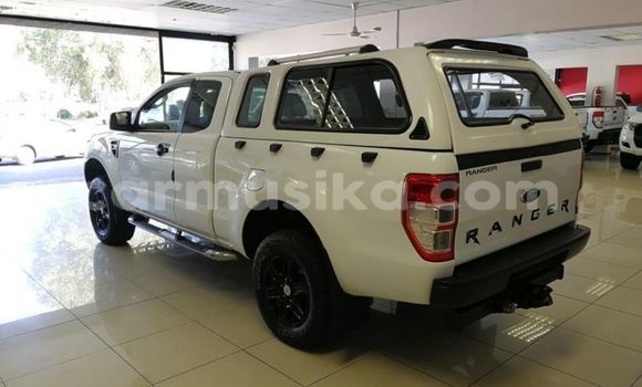 Acheter Occasion Voiture Ford Ranger Blanc à Beitbridge, Matabeleland South Acheter Occasion Voiture Ford Ranger Blanc à Beitbridge, Matabeleland South