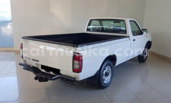 Acheter Occasion Voiture Nissan NP 300 Blanc à Bulawayo, Bulawayo Acheter Occasion Voiture Nissan NP 300 Blanc à Bulawayo, Bulawayo