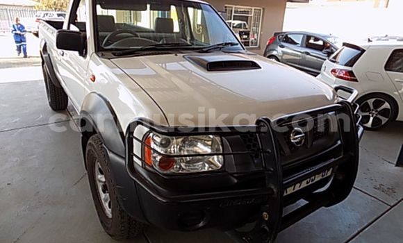 Nunua Ilio tumika Nissan NP 300 Nyeupe Gari ndani ya Bulawayo nchini Bulawayo Nunua Ilio tumika Nissan NP 300 Nyeupe Gari ndani ya Bulawayo nchini Bulawayo