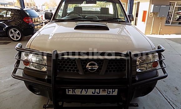 Nunua Ilio tumika Nissan NP 300 Nyeupe Gari ndani ya Bulawayo nchini Bulawayo Nunua Ilio tumika Nissan NP 300 Nyeupe Gari ndani ya Bulawayo nchini Bulawayo
