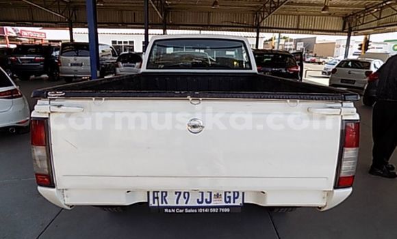Nunua Ilio tumika Nissan NP 300 Nyeupe Gari ndani ya Bulawayo nchini Bulawayo Nunua Ilio tumika Nissan NP 300 Nyeupe Gari ndani ya Bulawayo nchini Bulawayo