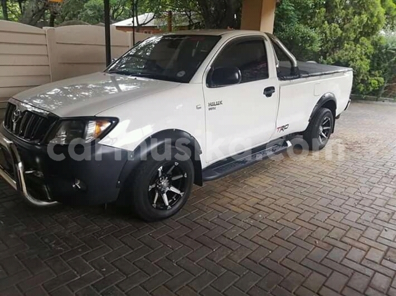 Big with watermark toyota hilux matabeleland south beitbridge 11527