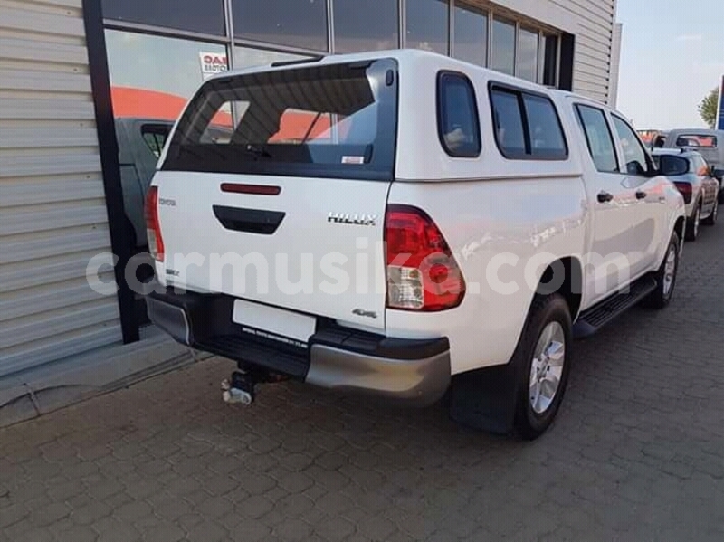 Big with watermark toyota hilux matabeleland south beitbridge 11528