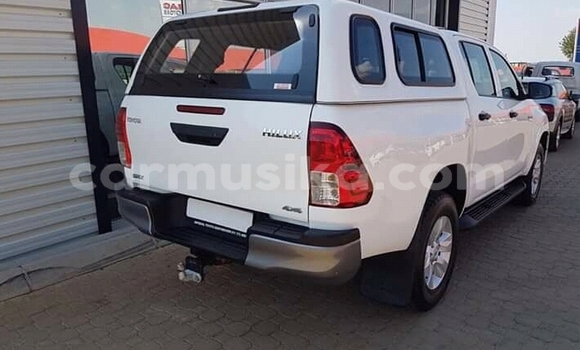 Tenga Tsaru Toyota Hilux Chena Mota in Beitbridge in Matabeleland South Tenga Tsaru Toyota Hilux Chena Mota in Beitbridge in Matabeleland South