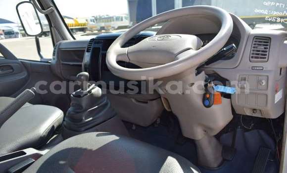 Nunua Ilio tumika Toyota Dyna Nyeupe Gari ndani ya Beitbridge nchini Matabeleland Kusini Nunua Ilio tumika Toyota Dyna Nyeupe Gari ndani ya Beitbridge nchini Matabeleland Kusini