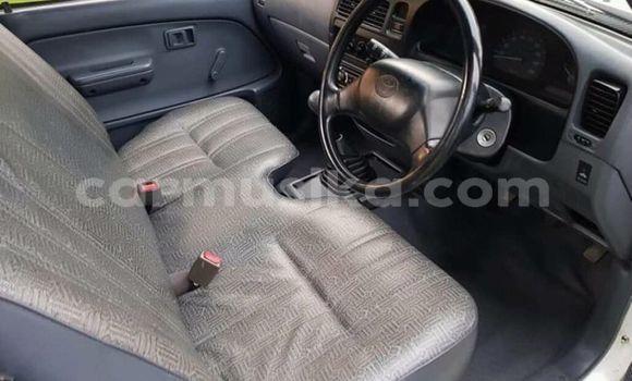 Acheter Occasion Voiture Toyota Hilux Blanc à Bulawayo, Bulawayo Acheter Occasion Voiture Toyota Hilux Blanc à Bulawayo, Bulawayo