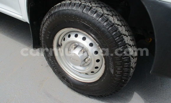 Acheter Occasion Voiture Isuzu KB Blanc à Bulawayo, Bulawayo Acheter Occasion Voiture Isuzu KB Blanc à Bulawayo, Bulawayo