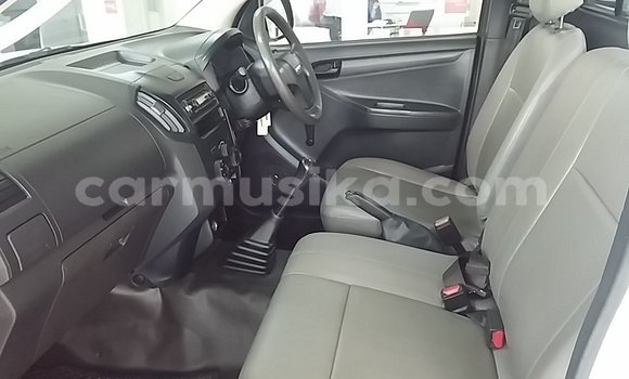 Acheter Occasion Voiture Isuzu KB Blanc à Bulawayo, Bulawayo Acheter Occasion Voiture Isuzu KB Blanc à Bulawayo, Bulawayo