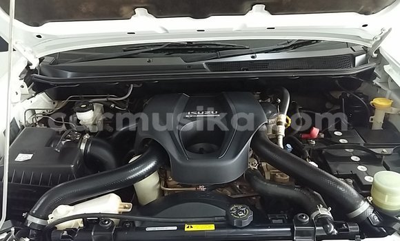 Acheter Occasion Voiture Isuzu KB Blanc à Bulawayo, Bulawayo Acheter Occasion Voiture Isuzu KB Blanc à Bulawayo, Bulawayo