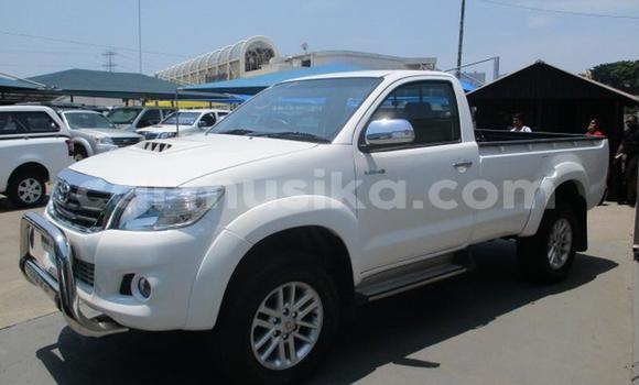 Acheter Occasion Voiture Toyota Hilux Blanc à Bulawayo, Bulawayo Acheter Occasion Voiture Toyota Hilux Blanc à Bulawayo, Bulawayo