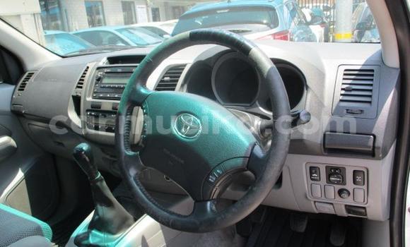 Nunua Ilio tumika Toyota Hilux Nyeupe Gari ndani ya Bulawayo nchini Bulawayo Nunua Ilio tumika Toyota Hilux Nyeupe Gari ndani ya Bulawayo nchini Bulawayo
