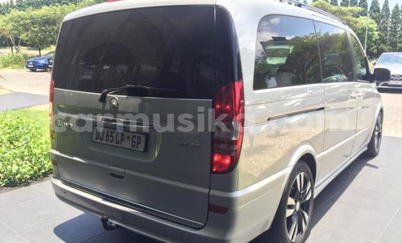 Acheter Occasion Voiture Mercedes‒Benz Viano Gris à Beitbridge, Matabeleland South Acheter Occasion Voiture Mercedes‒Benz Viano Gris à Beitbridge, Matabeleland South