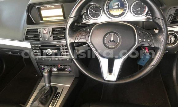 Acheter Occasion Voiture Mercedes‒Benz E–Class Blanc à Bulawayo, Bulawayo Acheter Occasion Voiture Mercedes‒Benz E–Class Blanc à Bulawayo, Bulawayo