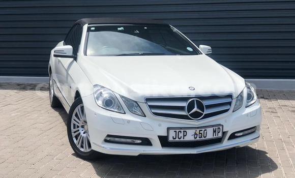 Acheter Occasion Voiture Mercedes‒Benz E–Class Blanc à Bulawayo, Bulawayo Acheter Occasion Voiture Mercedes‒Benz E–Class Blanc à Bulawayo, Bulawayo