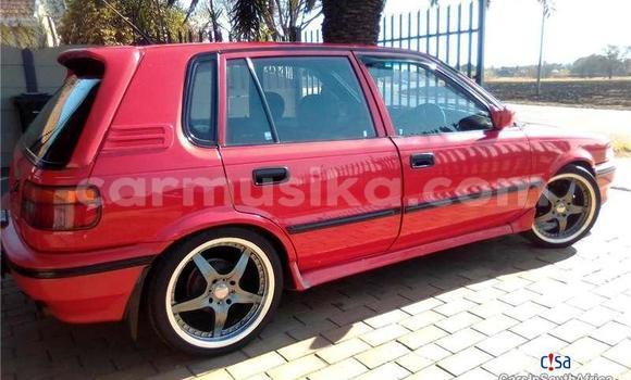 Acheter Occasion Voiture Toyota Corolla Rouge à Beitbridge, Matabeleland South Acheter Occasion Voiture Toyota Corolla Rouge à Beitbridge, Matabeleland South