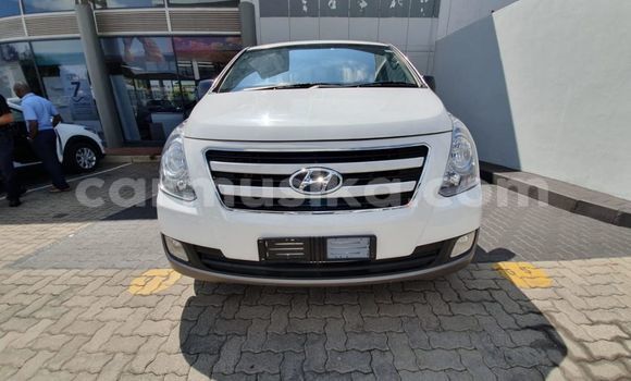 Acheter Occasion Voiture Hyundai H1 Blanc à Bulawayo, Bulawayo Acheter Occasion Voiture Hyundai H1 Blanc à Bulawayo, Bulawayo
