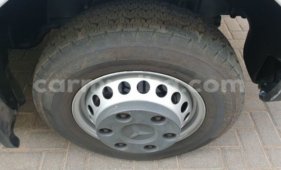 Acheter Occasion Voiture Mercedes‒Benz E–Class Blanc à Beitbridge, Matabeleland South Acheter Occasion Voiture Mercedes‒Benz E–Class Blanc à Beitbridge, Matabeleland South