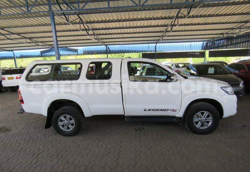 Big with watermark toyota hilux matabeleland south beitbridge 11564