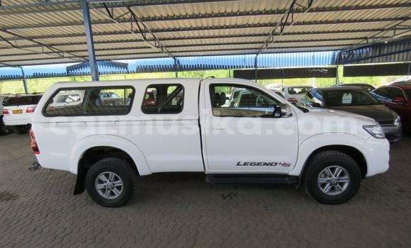 Buy Used Toyota Hilux White Car in Beitbridge in Matabeleland South Buy Used Toyota Hilux White Car in Beitbridge in Matabeleland South