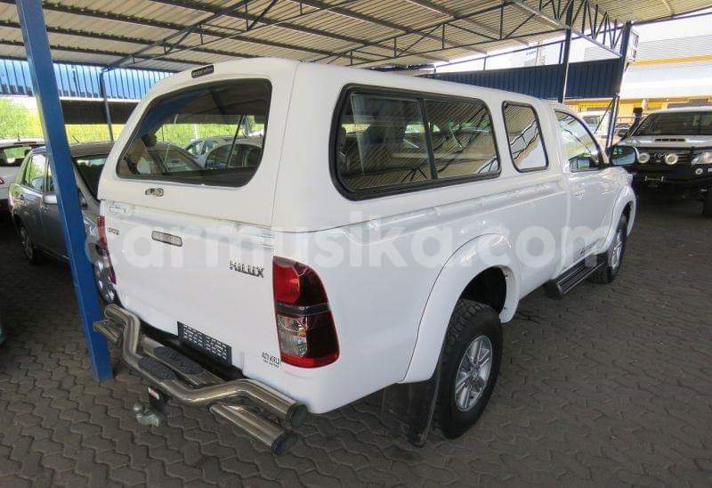 Big with watermark toyota hilux matabeleland south beitbridge 11564