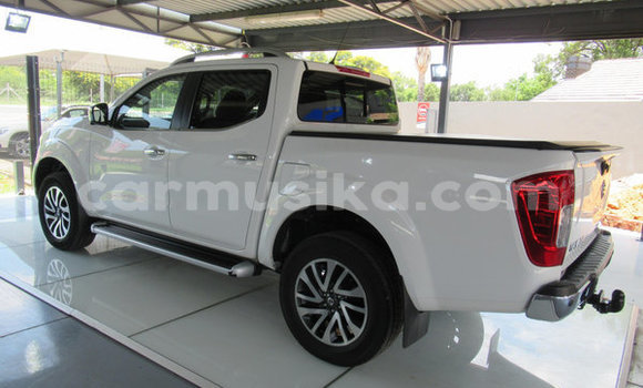 Tenga Tsaru Nissan Navara Chena Mota in Beitbridge in Matabeleland South Tenga Tsaru Nissan Navara Chena Mota in Beitbridge in Matabeleland South