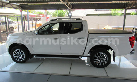 Tenga Tsaru Nissan Navara Chena Mota in Beitbridge in Matabeleland South Tenga Tsaru Nissan Navara Chena Mota in Beitbridge in Matabeleland South