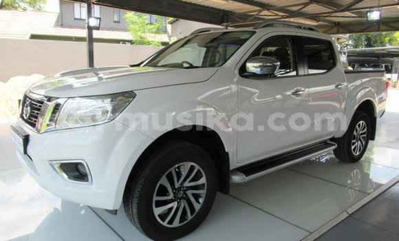 Tenga Tsaru Nissan Navara Chena Mota in Beitbridge in Matabeleland South Tenga Tsaru Nissan Navara Chena Mota in Beitbridge in Matabeleland South