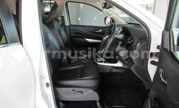 Tenga Tsaru Nissan Navara Chena Mota in Beitbridge in Matabeleland South Tenga Tsaru Nissan Navara Chena Mota in Beitbridge in Matabeleland South