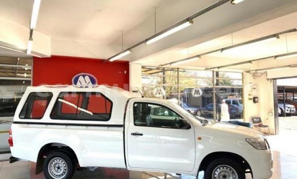 Nunua Ilio tumika Toyota Hilux Nyeupe Gari ndani ya Beitbridge nchini Matabeleland Kusini Nunua Ilio tumika Toyota Hilux Nyeupe Gari ndani ya Beitbridge nchini Matabeleland Kusini