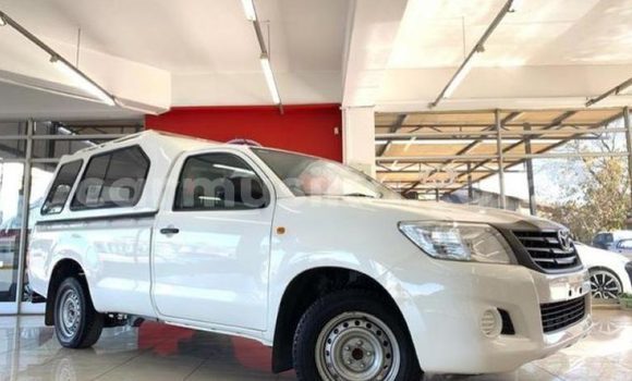 Nunua Ilio tumika Toyota Hilux Nyeupe Gari ndani ya Beitbridge nchini Matabeleland Kusini Nunua Ilio tumika Toyota Hilux Nyeupe Gari ndani ya Beitbridge nchini Matabeleland Kusini