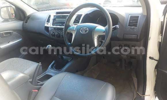 Tenga Tsaru Toyota Hilux Chena Mota in Borrowdale in Harare Tenga Tsaru Toyota Hilux Chena Mota in Borrowdale in Harare