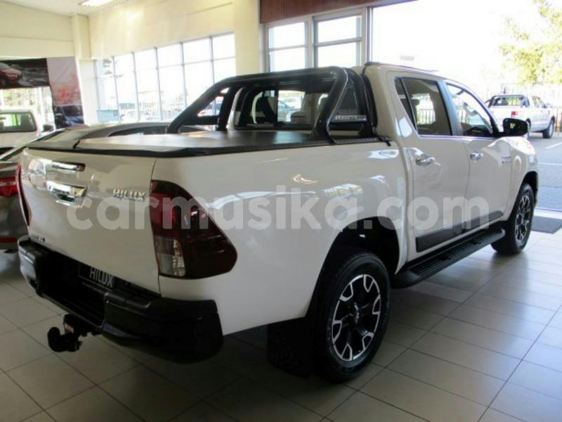 Big with watermark toyota hilux matabeleland south beitbridge 11582