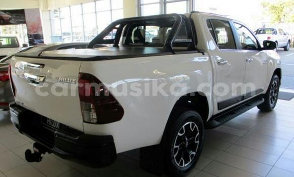 Acheter Occasion Voiture Toyota Hilux Blanc à Beitbridge, Matabeleland South Acheter Occasion Voiture Toyota Hilux Blanc à Beitbridge, Matabeleland South