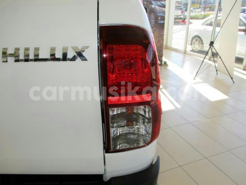 Big with watermark toyota hilux matabeleland south beitbridge 11582