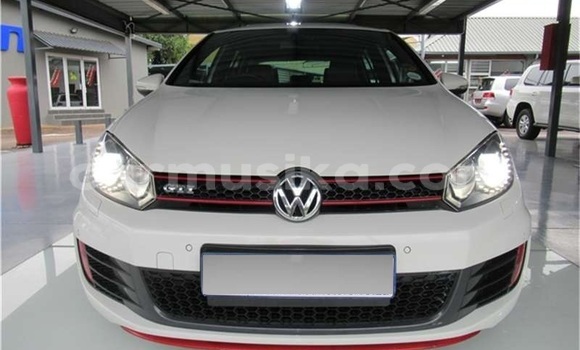 Nunua Ilio tumika Volkswagen Golf GTI Nyeupe Gari ndani ya Beitbridge nchini Matabeleland Kusini Nunua Ilio tumika Volkswagen Golf GTI Nyeupe Gari ndani ya Beitbridge nchini Matabeleland Kusini